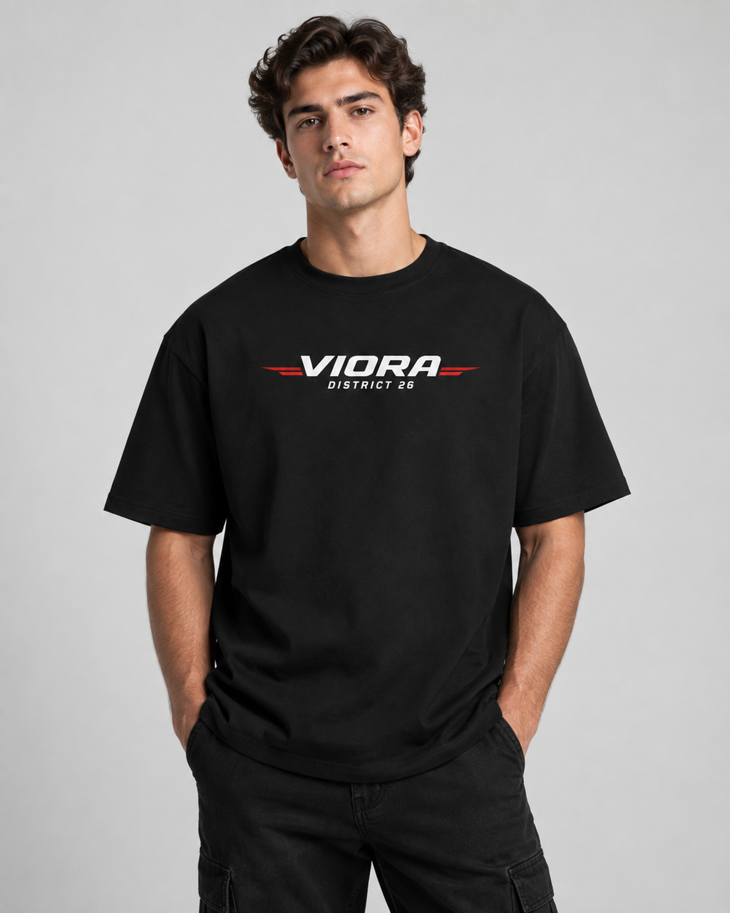 VIORA SIGNAL TEE – modelbillede front